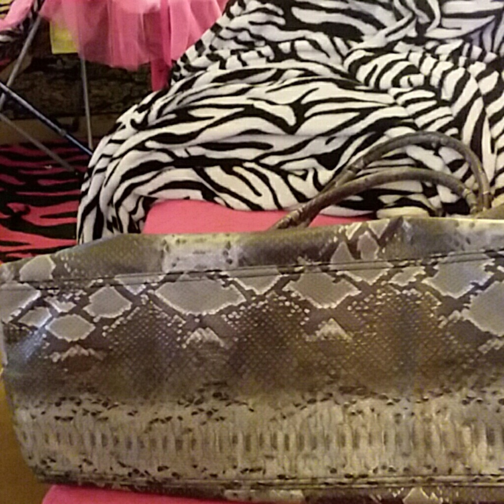 Bag - Picture 3 of 3